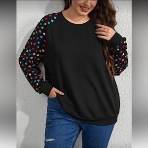 Black Heart Patterned Women's Sweatshirt.